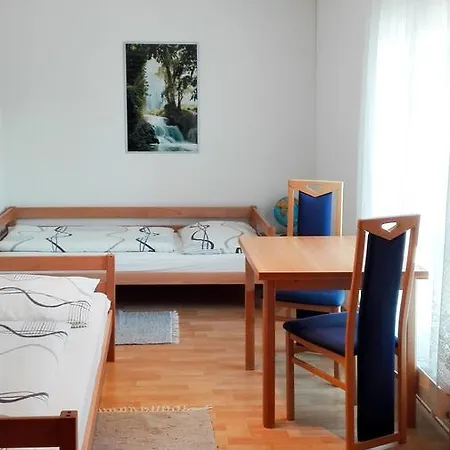 Haus Schmidt 140w Apartment